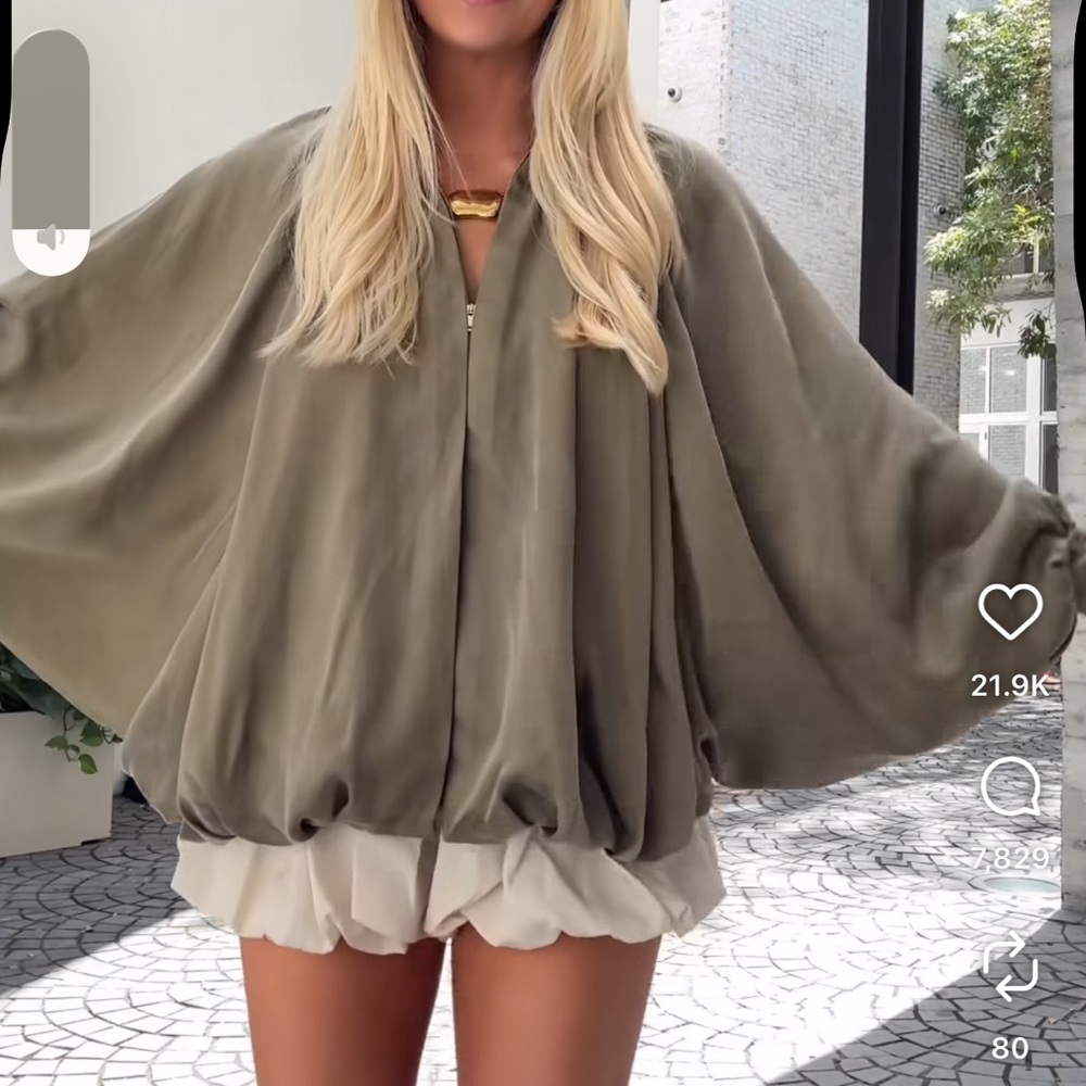 Viral Zara Lightweight Green Bomber jacket Top